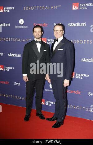 STOCKHOLM, SCHWEDEN 20240122 Prinz Carl Philip und Prinz Daniel kommen auf dem roten Teppich bei der jährlichen Sportgala 2024 in der Friends Arena an. Foto: Christus Stockfoto