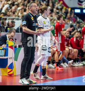 Köln, Deutschland. Januar 2024. Alfred Gislason, Cheftrainer (Deutschland) lautstark, Deutschland vs. Ungarn, Handball EM, Handball, Herren, 22.01.2024 Foto: EIBNER/Michael Schmidt Credit: dpa/Alamy Live News Stockfoto