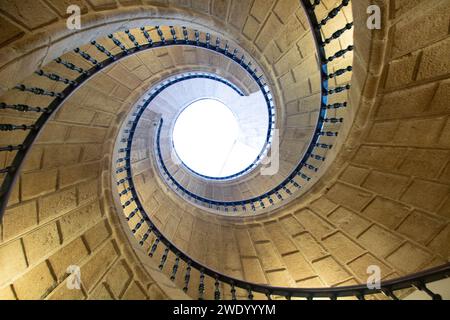 Wendeltreppe des alten Klosters Santo Domingo de Bonaval in Santiago de Compostela Stockfoto