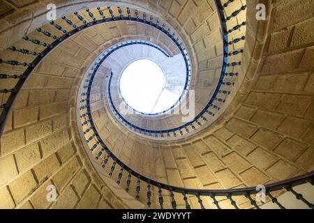 Wendeltreppe des alten Klosters Santo Domingo de Bonaval in Santiago de Compostela Stockfoto