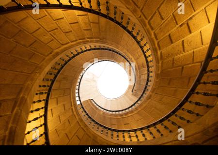 Wendeltreppe des alten Klosters Santo Domingo de Bonaval in Santiago de Compostela Stockfoto