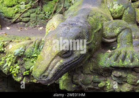 Statuen im Affenwald Ubud, Bali Stockfoto