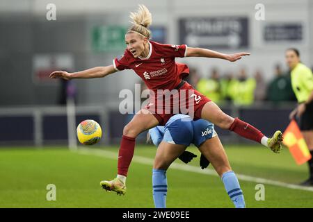 Manchester City Frauen gegen Liverpool Frauen. Damen Super League. Januar 2024. Joie Stadium Manchester MANCHESTER ENGLAND – 21. JANUAR: Emma Koivisto aus Liverpool beim Women’s Super League Spiel zwischen Manchester City und Liverpool im Joie Stadium am 21. Januar 2024 in Manchester England. Stockfoto