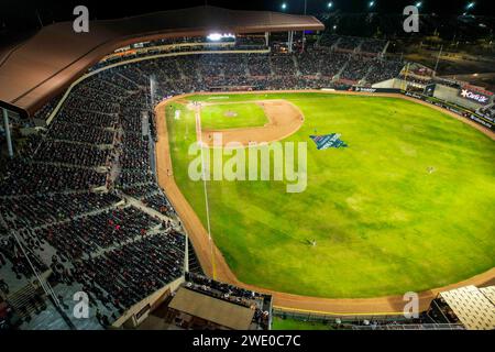 HERMOSILLO, MEXIKO - 20. JANUAR: Luftaufnahme des Stadions Fernando Valenzuela während eines LMP-Spiels zwischen Naranjeros de Hermosillo und Venados de Mazatlán am 20. Januar 2024 in Hermosillo, Mexiko. (Foto von Luis Gutiérrez/Norte Photo/) HERMOSILLO, MÉXICO - 20 DE ENERO: Vista aérea del estadio Fernando Valenzuela durante un partido de LMP entre Naranjeros de Hermosillo y Venados de Mazatlán el 20 de enero de 2024 en Hermosillo, México. (Foto de Luis Gutiérrez/Norte Photo/) Stockfoto