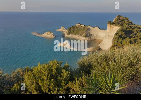 Cape Drastis Coast in der Dämmerung, Korfu Stockfoto