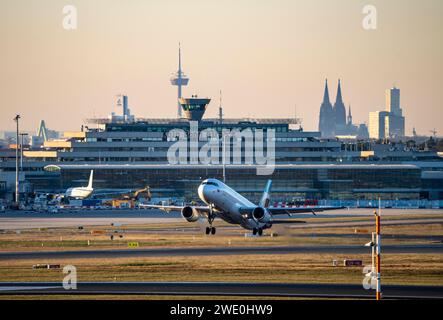 Eurowings Airbus startet am Flughafen Köln-Bonn, NRW, Deutschland Stockfoto