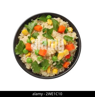 Leckerer Quinoa-Brei mit Gemüse und Petersilie in Schüssel isoliert auf weiß, Blick von oben Stockfoto