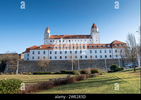 Bratislava, Slowakei - 20. Januar 2024: Schloss Bratislava. Bratislavsky hrad. Slowakei. Stockfoto