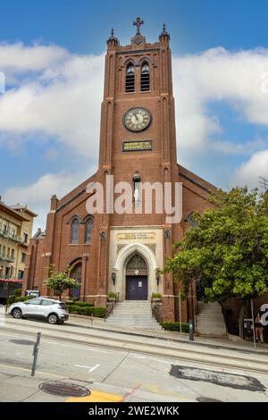 Die alte Kathedrale von St. Mary of the Immaculate Conception in Chinatown San Francisco, 24. Juni 2023 Stockfoto