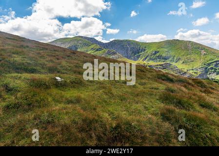 Krzesanica und Ciemniak Hügel vom Wanderweg von Przyslop Mietusi zum Malolaczniak Hügel in Czerwone Wierchy Berge in der westlichen Tatra Stockfoto