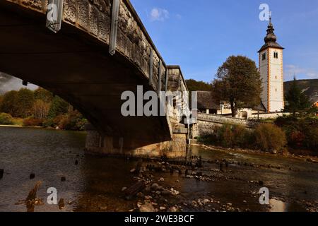 Bohinjer See, Bohinj, Slowenien, Triglav, Bled, Wildwasser, Abenteuer, See, Bezaubernder See im Nationalpark Triglav bei Bled Stockfoto