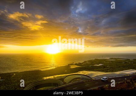 Sonnenuntergang am Atlantik (La Palma, Kanarischen Inseln, Spanien) Stockfoto