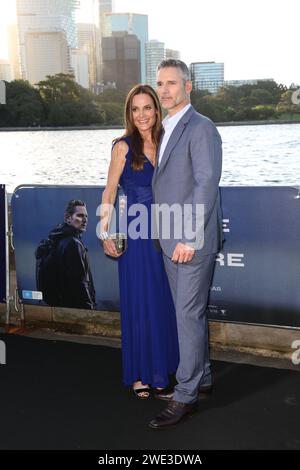 Sydney, Australien. Januar 2024. Rebecca Gleeson und Eric Bana kommen auf dem roten Teppich zur Sydney Premiere von Force of Nature: The Dry 2 im Westpac Openair Sydney, Mrs Macquaries Point Royal Botanic Garden, Sydney. Richard Milnes/Alamy Live News Stockfoto