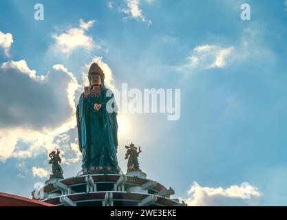 BA den Mountain Touristengebiet, Provinz Tay Ninh, Vietnam. Die Touristengegend hat einzigartige buddhistische Architektur mit der höchsten Erhebung Stockfoto