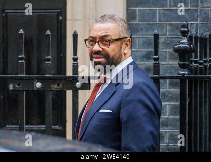 London, Großbritannien. Januar 2024. James clever, Innenminister, in der Downing Street zu einer Kabinettssitzung. Quelle: Mark Thomas/Alamy Live News Stockfoto