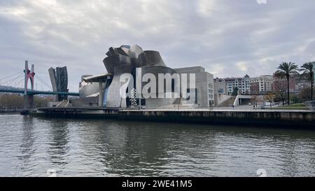 Bilbao-Mündung mit dem Guggenheim-Museum Stockfoto