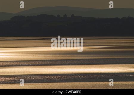 Ein abendlicher Blick über den Sand von Morecambe Bay vom National Trust Hotel Jack Scout. (14,6,2003) Stockfoto