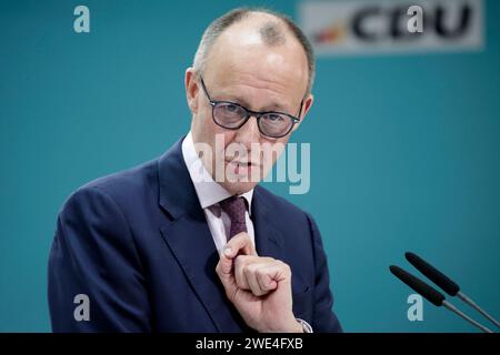 Friedrich Merz, Vorsitzender der CDU und Fraktionsvorsitzender der CDU-Bundestagsfraktion, Wirtschaftskonferenz von CDU und mit - Deutschland kann es besser, im Konrad-Adenauer-Haus, DEU, Berlin, 23.01.2024 *** Friedrich Merz, Vorsitzender der CDU und Vorsitzender der CDU-Bundestagsfraktion im Bundestag, Wirtschaftskonferenz der CDU und des mit Deutschland kann besser werden, im Konrad-Adenauer-Haus, DEU, Berlin, 23 01 2024 Stockfoto