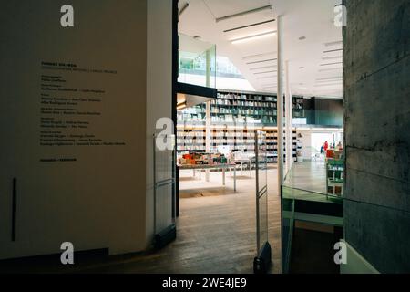 Buenos Aires, Argentinien - 2. dezember 2023 Fundacion Proa, privates Kunstzentrum im touristischen Viertel La Boca. Hochwertige Fotos Stockfoto