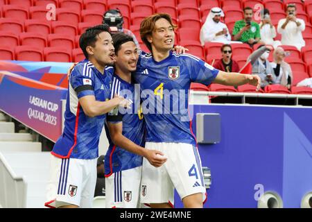 Doha, Katar. Januar 2024. Takumi Minamino (8) aus Japan feiert ein Tor beim AFC Asian Cup Qatar 2023, dem Gruppenspiel zwischen Japan und Vietnam am 14. Januar 2024 im Al Thumama Stadium in Doha, Katar – Foto Najeeb Almahboobi/TheMiddleFrame/DPPI Credit: DPPI Media/Alamy Live News Stockfoto