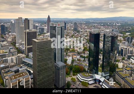Aus der Vogelperspektive auf die Innenstadt von Frankfurt am Main, Deutschland Stockfoto