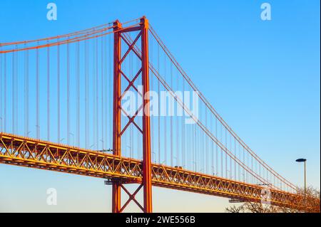 Lissabon, Portugal, Brücke 25 de Abril über den Tejo Stockfoto