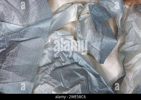 Zerknittertes Geschenkpapier als Textur, Draufsicht Stockfoto