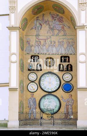 Astronomische Uhr am Rathaus von Horní náměstí in Olomouc in Mähren in der Tschechischen Republik Stockfoto