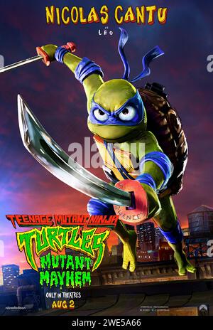 Teenage Mutant Ninja Turtles: Mutant Mayhem (2023) unter der Regie von Raine Allen-Miller mit Nicolas Cantu als Leonardo in dieser stilvollen Animation. Poster mit US-Zeichen ***NUR FÜR REDAKTIONELLE ZWECKE***. Quelle: BFA / Paramount Pictures Stockfoto