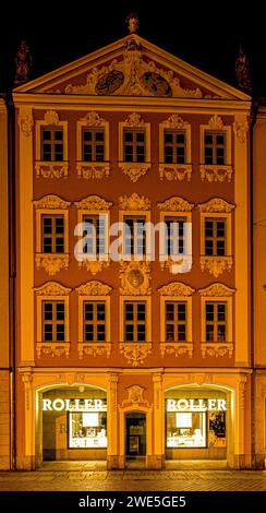 Siegertsches Haus im Barockstil auf dem Marktplatz im Abendlicht, Chemnitz, Sachsen, Deutschland Stockfoto