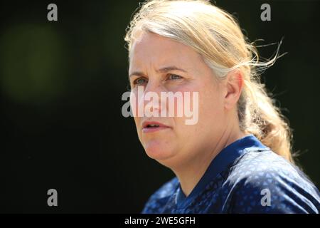 Aktenfoto vom 09-06-2023 von Chelsea-Managerin Emma Hayes, die warnte, dass Real Madrid beim Treffen der beiden Seiten in der Champions League am Mittwoch nichts fürchten werde. Ausgabedatum: Dienstag, 23. Januar 2024. Stockfoto