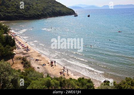 Menschen in Icmeler Beach in Dilek Peninsula National Park, Türkei Stockfoto