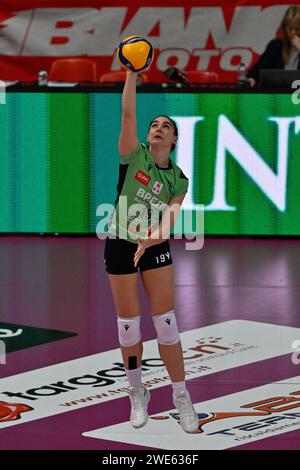 Cuneo, Italien. Januar 2024. LauraMelandri Bergamo) während des Cuneo Granda Volley vs Volley Bergamo 1991, Volleyball Italian Serie A1 Women Match in Cuneo, Italien, 21. Januar 2024 Credit: Independent Photo Agency/Alamy Live News Stockfoto