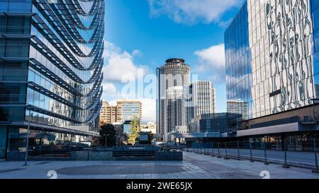 Moderne Hochhäuser im Zentrum von Madrid, Sitz von Firmen und Büros Stockfoto