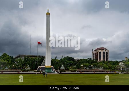 Surabaya, Indonesien--2. März 2023. Foto eines Monuments, das zur Feier der indonesischen Unabhängigkeit entworfen wurde Stockfoto