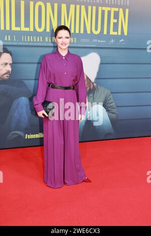 23.01.2024, Berlin, Jennifer Ulrich besucht am 23. Januar 2024 die Weltpremiere „EINE Million MINUTEN“ im Zoo Palast in Berlin. Regie: Christopher Doll Stockfoto