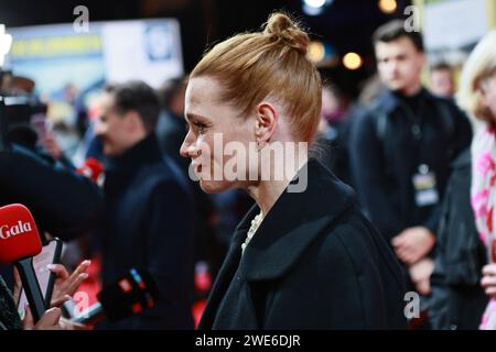 23.01.2024, Berlin, Deutschland, Karoline Herfurth besucht die Weltpremiere „EINE MILLION MINUTEN“ im Zoo Palast am 23. Januar 2024 in Berlin. Regie: Christopher Doll Stockfoto