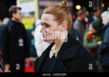 23.01.2024, Berlin, Deutschland, Karoline Herfurth besucht die Weltpremiere „EINE MILLION MINUTEN“ im Zoo Palast am 23. Januar 2024 in Berlin. Regie: Christopher Doll Stockfoto