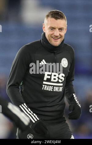 Leicester, Großbritannien. Januar 2024. Jamie Vardy wärmt sich am 22. Januar 2024 während des SKY Bet EFL Championship Matches Leicester City FC gegen Ipswich Town FC im King Power Stadium in Leicester, England, Großbritannien auf. Credit: Every Second Media/Alamy Live News Stockfoto