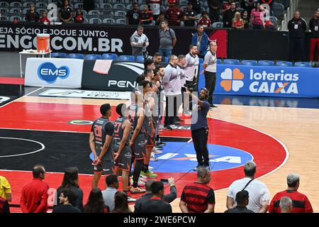 Rio De Janeiro, Brasilien. Januar 2024. Flamengo x Caxias do Sul Basketball im Maracanãzinho Gymnasium der NBB Liga am Dienstag Abend (23) in Rio de Janeiro, RJ Credit: Celso Pupo/FotoArena/Alamy Live News Stockfoto