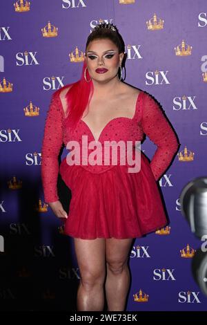 London, Großbritannien. Januar 2024. Hannah Conda nimmt an The Red Carpet: Gala Night for the Six the Musical im Vaudeville Theatre in London Teil. Quelle: Siehe Li/Picture Capital/Alamy Live News Stockfoto