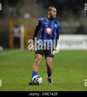 Mannheim, Deutschland. Januar 2024. 23.01.2024, Fußball 3. Liga, SV Waldhof Mannheim - SG Dynamo Dresden, Emspor, Bespor, sespor, v.l., KEVIN GODEN (SV WALDHOF MANNHEIM) DFL/DFB-VORSCHRIFTEN VERBIETEN DIE VERWENDUNG VON FOTOGRAFIEN ALS BILDSEQUENZEN UND/ODER QUASI-VIDEO. Xdcx Credit: dpa/Alamy Live News Stockfoto