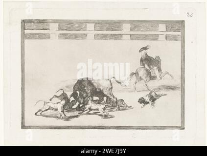 Stier von Hunden angegriffen, Francisco de Goya, 1811 - 1816 drucken fünf Hunde greifen einen Stier in einer Arena an. Ein Hund ist auf dem Boden verwundet. Auf der rechten Seite ein Mann zu Pferd, auf dem Rücken gesehen. Spanien Papierätzung / Trockenspitze Stierkampf Stockfoto