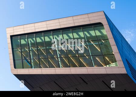 Wien, Österreich. Oktober 2023. Preisgekrönter moderner Campus und Lernzentrum an der Wirtschaftsuniversität (WU Wien) Stockfoto