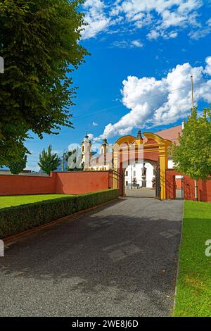 Stift Wilten, Tor zum Klostergarten, Leuthaus, Basilika Wilten Stockfoto