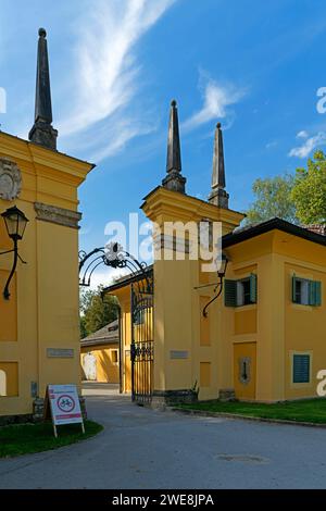 Schloss Hellbrunn, Hellbrunner Park, Eingang Stockfoto