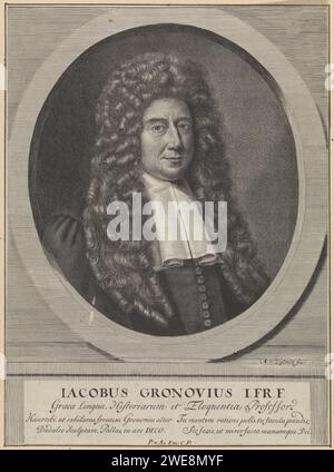 Porträt von Jacob Gronovius, Anthony van Zijlvelt, 1693 Druck Porträt von Jacobus Gronovius, Professor für Griechisch und Beredsamkeit in Leiden, gekleidet in Kleid mit weißem bef. Unter dem Porträt sein Name, Funktion und vier Textregeln in lateinischer Sprache. Leiden Papiergravur Stockfoto