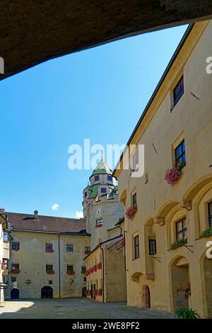 Burg Hasegg, Innenhof, Münuzturm Stockfoto