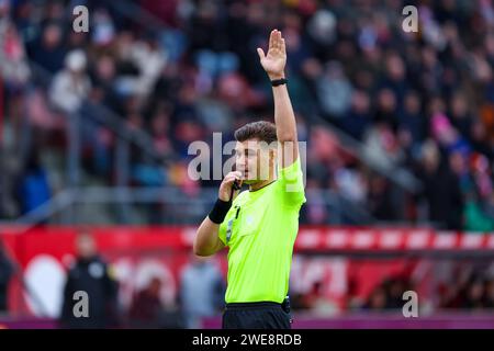 UTRECHT, NIEDERLANDE - 21. JANUAR: Schiedsrichter Joey Kooij während des Eredivisie-Spiels zwischen FC Utrecht und PSV Eindhoven in de Galgenwaard am 21. Januar 202 Stockfoto