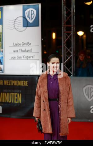 23. Januar 2024, Berlin, Bezirk Charlottenburg, Deutschland: Berlin: Uraufführung von „eine Million Minuten“ im Zoopalast. (Kreditbild: © Simone Kuhlmey/Pacific Press via ZUMA Press Wire) NUR REDAKTIONELLE VERWENDUNG! Nicht für kommerzielle ZWECKE! Stockfoto